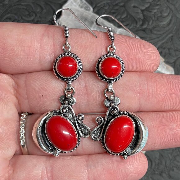 Red Crescent Lunar Moon Earrings (66 45965) - Picture 1 of 7